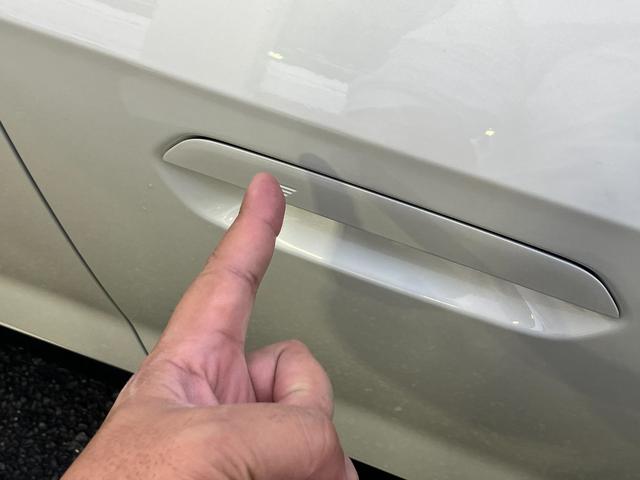 iX1 新車保証付 レンタカー登録弊社デモカー テクノロジーパッケージ タッチパネル式HDDナビ ヘッドアップディスプレイ ドライビングアシストプロフェッショナル ACC(22枚目)