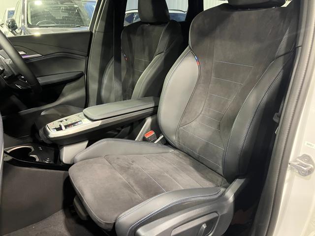 iX1 新車保証付 レンタカー登録弊社デモカー テクノロジーパッケージ タッチパネル式HDDナビ ヘッドアップディスプレイ ドライビングアシストプロフェッショナル ACC(65枚目)