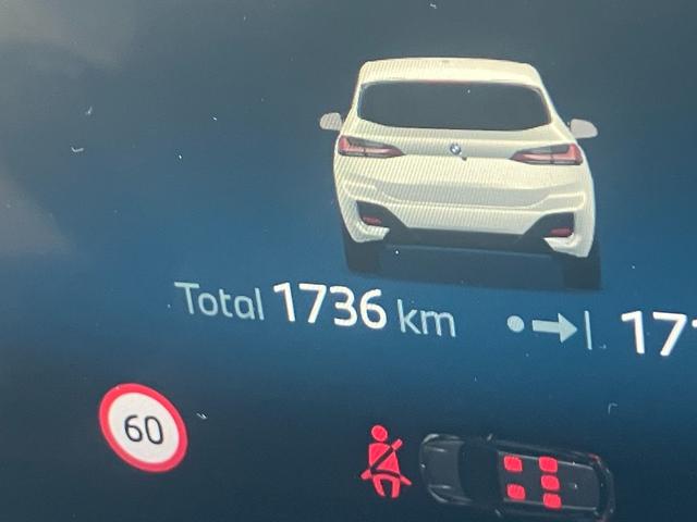 ２シリーズ ２１８ｄアクティブツアラー　Ｍスポーツ　新車保証付　レンタカー登録弊社デモカー　タッチパネル式ＨＤＤナビ　バックカメラ　ＡＣＣ　ドライビングアシスト　パーキングアシスト　１７インチアルミ　シートヒーター（3枚目）