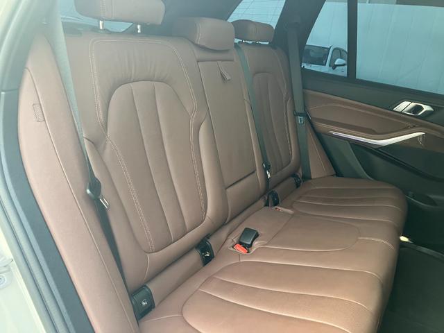 X5 xDrive 35d Mスポーツ ワンオーナ パノラマサンルーフ コーヒーブラウンレザー 21インチアルミ Mスポーツブレーキ ハイラインパッケージ ソフトクローズドア プラスパッケージ 地デジ付タッチパネル式HDDナビ(45枚目)