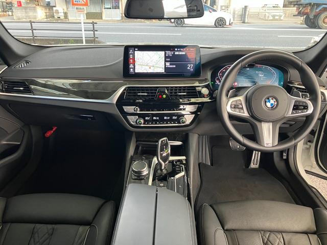 5シリーズ 540i xDriveツーリング Mスポーツ 後期型 3リッター直列6気筒エンジン エクスクルーシブナッパレザーパッケージ 黒レザーコンフォートシート 地デジ付タッチパネル式HDDナビ ACC バックカメラ(13枚目)