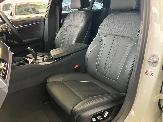 5シリーズ 540i xDriveツーリング Mスポーツ 後期型 3リッター直列6気筒エンジン エクスクルーシブナッパレザーパッケージ 黒レザーコンフォートシート 地デジ付タッチパネル式HDDナビ ACC バックカメラ(60枚目)
