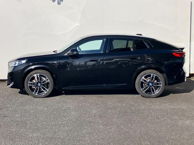 iX2 xDrive 30 Mスポーツ 新車保証付 レンタカー登録弊社デモカー ガラスサンルーフ タッチパネル式HDDナビ フロント+サイド+バック+トップビューカメラ ACC ヘッドアップディスプレイ(9枚目)