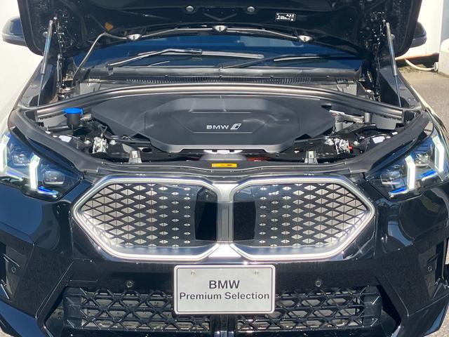 iX2 xDrive 30 Mスポーツ 新車保証付 レンタカー登録弊社デモカー ガラスサンルーフ タッチパネル式HDDナビ フロント+サイド+バック+トップビューカメラ ACC ヘッドアップディスプレイ(16枚目)