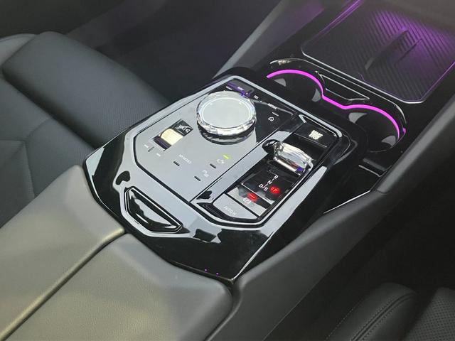 5シリーズ 523d xDriveツーリング Mスポーツ レンタカー登録弊社デモカー コンフォートドライビングパッケージ 20インチアルミ 黒レザーシート 地デジ付タッチパネル式HDDナビ ACC アダプティブサスペンション(41枚目)