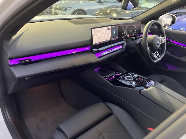 5シリーズ 523d xDriveツーリング Mスポーツ レンタカー登録弊社デモカー コンフォートドライビングパッケージ 20インチアルミ 黒レザーシート 地デジ付タッチパネル式HDDナビ ACC アダプティブサスペンション(71枚目)