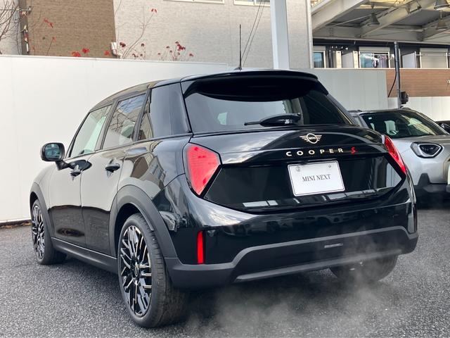 ＭＩＮＩ クーパーＳ　フェイバリット・トリム　新車保証付　走行０．１万Ｋｍ　レンタカー登録弊社デモカー　Ｍパッケージ　フェイバードトリム　１８インチアルミ　電動ベスキンナイトシェードブルーシート　ハーマンカードンスピーカー（48枚目）