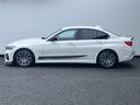 3シリーズ 320i Mスポーツ ワンオーナー BMWパフォーマンス製エアロ コンフォートパッケージ パーキングアシストプラス タッチパネル式HDDナビ フロント+サイド+バック+トップビューカメラ ACC(4枚目)