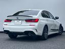 3シリーズ 320i Mスポーツ ワンオーナー BMWパフォーマンス製エアロ コンフォートパッケージ パーキングアシストプラス タッチパネル式HDDナビ フロント+サイド+バック+トップビューカメラ ACC(5枚目)
