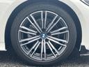 320i Mスポーツ ワンオーナー BMWパフォーマンス製エアロ コンフォートパッケージ パーキングアシストプラス タッチパネル式HDDナビ フロント+サイド+バック+トップビューカメラ ACC(13枚目)