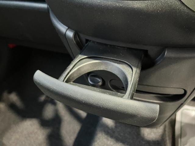 シエンタ DICE-G 純正ナビ・Rバックカメラ・左側パワースライドドア・HIDヘッドライト・フォグライト・ETC・オートエアコン・ステアリングリモコン・キーレスエントリー・Bluetoothオーディオ(22枚目)