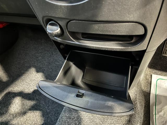 シエンタ DICE-G 純正ナビ・Rバックカメラ・左側パワースライドドア・HIDヘッドライト・フォグライト・ETC・オートエアコン・ステアリングリモコン・キーレスエントリー・Bluetoothオーディオ(24枚目)