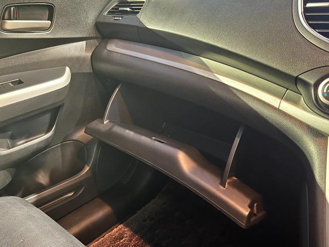 ＣＲ－Ｖ ２０Ｇ　本革パワーシート・サンルーフ・純正ＨＤＤナビ・フルセグＴＶ・リアカメラ・ＣＤＤＶＤ再生・スマートキー・ＥＴＣ・サイドＳＲＳエアーバッグ・純正１７インチアルミホイール・ＨＩＤヘッドライト・フォグライト（31枚目）