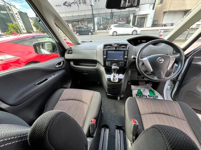 セレナ ハイウェイスターG S-HVアドバンスドセーフティ 純正ナビ・全周囲カメラ・リアモニター・LEDヘッドライト・フォグライト・ETC・社外18インチアルミホイール・ローダウンサス・両側パワースライドドア・インテリジェントキー・Bluetoothオーディオ(9枚目)