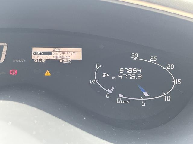 セレナ ハイウェイスターG S-HVアドバンスドセーフティ 純正ナビ・全周囲カメラ・リアモニター・LEDヘッドライト・フォグライト・ETC・社外18インチアルミホイール・ローダウンサス・両側パワースライドドア・インテリジェントキー・Bluetoothオーディオ(10枚目)