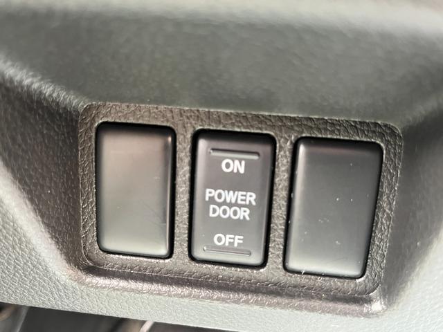 セレナ ハイウェイスターG S-HVアドバンスドセーフティ 純正ナビ・全周囲カメラ・リアモニター・LEDヘッドライト・フォグライト・ETC・社外18インチアルミホイール・ローダウンサス・両側パワースライドドア・インテリジェントキー・Bluetoothオーディオ(18枚目)