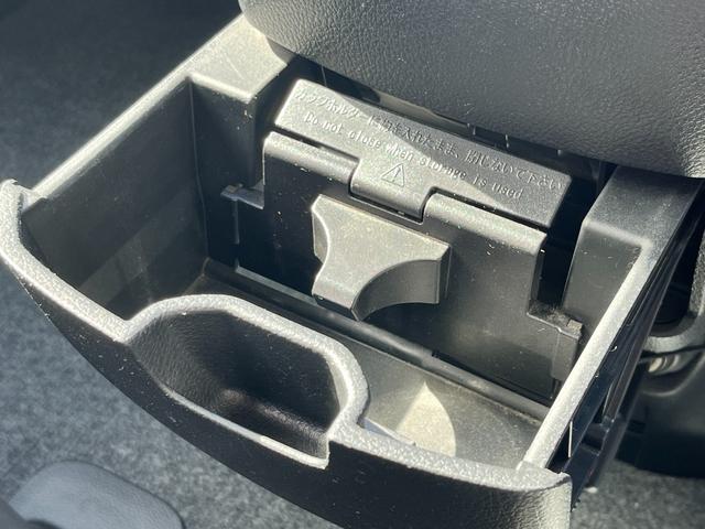 セレナ ハイウェイスターG S-HVアドバンスドセーフティ 純正ナビ・全周囲カメラ・リアモニター・LEDヘッドライト・フォグライト・ETC・社外18インチアルミホイール・ローダウンサス・両側パワースライドドア・インテリジェントキー・Bluetoothオーディオ(25枚目)