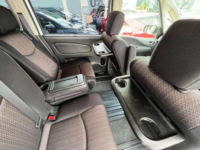 セレナ ハイウェイスターG S-HVアドバンスドセーフティ 純正ナビ・全周囲カメラ・リアモニター・LEDヘッドライト・フォグライト・ETC・社外18インチアルミホイール・ローダウンサス・両側パワースライドドア・インテリジェントキー・Bluetoothオーディオ(29枚目)