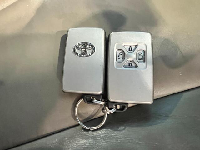 エスティマ G ワンオーナー車・社外ナビ・Rバックカメラ・Rモニター・両側パワースライドドア・純正17インチアルミ・ETC・HIDヘツドライト・HIDフォグライト・レザーシート・パワーシート・シートヒーター・キーレス(19枚目)