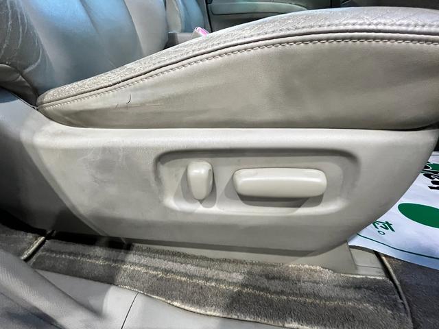 エスティマ G ワンオーナー車・社外ナビ・Rバックカメラ・Rモニター・両側パワースライドドア・純正17インチアルミ・ETC・HIDヘツドライト・HIDフォグライト・レザーシート・パワーシート・シートヒーター・キーレス(21枚目)