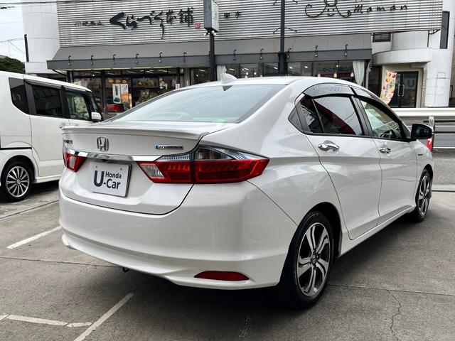 グレイス ハイブリッドEX 衝突軽減装置・純正ナビ・Rバックカメラ・LEDヘッドライト・フォグライト・ETC・純正16インチアルミホイール・シートヒーター・HDMI・Bluetoothオーディオ(5枚目)