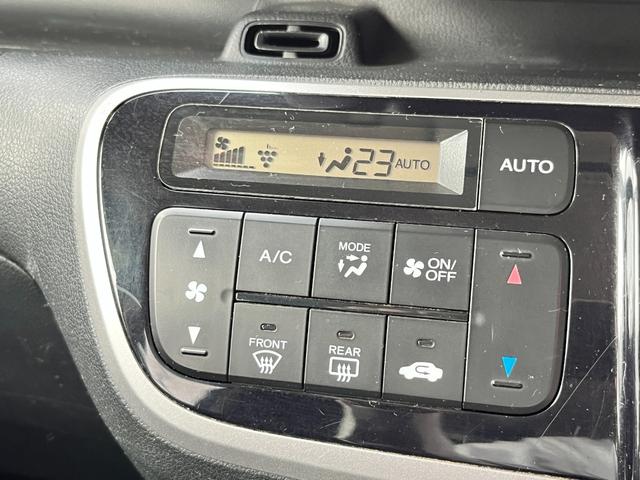 N-BOXカスタム G・ターボAパッケージ 衝突軽減装置・純正ナビ・Rバックカメラ・HIDヘッドライト・フォグライト・ETC・両側パワースライドドア・純正15インチアルミホイール・パドルシフト・スマートキー・Bluetoothオーディオ(22枚目)