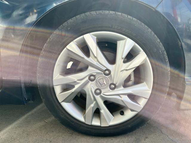 シャトル ハイブリッドZ 衝突軽減装置・純正ナビ・Rバックカメラ・ETC・LEDヘッドライト・フォグライト・シートヒーター・オートリトラ・純正ドラレコ・スマートキー・HDMI・Bluetoothオーディオ(8枚目)