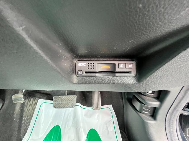 シャトル ハイブリッドZ 衝突軽減装置・純正ナビ・Rバックカメラ・ETC・LEDヘッドライト・フォグライト・シートヒーター・オートリトラ・純正ドラレコ・スマートキー・HDMI・Bluetoothオーディオ(15枚目)