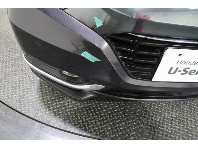 フロントバンパー右側に傷がございます。こちらは現状での販売になります。