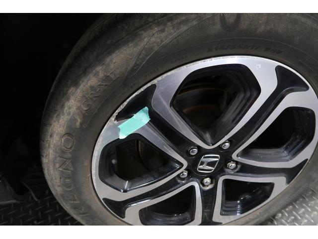 アルミホイールに傷がございます。こちらは現状での販売になります。