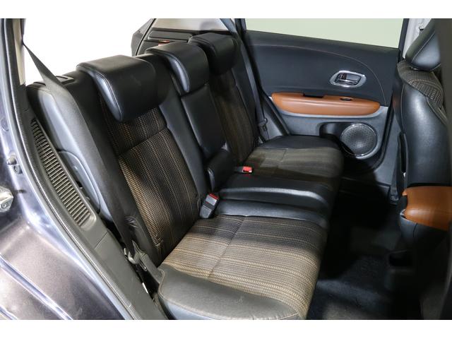 ◆◆リアシートもゆったり快適に座っていただけますので、後部座席にお乗りの大切な方も楽しくドライブに参加していただけます。