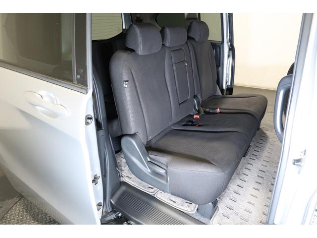 フリード Ｇジャストセレクション　ホンダ認定中古車　ワンオーナー　純正ナビ　フルセグＴＶ　ミュージックサーバー　バックカメラ　ＥＴＣ　ステアリングスイッチ　片側電動スライドドア　ＨＩＤライト　フルオートＡＣ　７人乗り　スマートキー（3枚目）