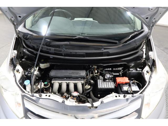 フリード Ｇジャストセレクション　ホンダ認定中古車　ワンオーナー　純正ナビ　フルセグＴＶ　ミュージックサーバー　バックカメラ　ＥＴＣ　ステアリングスイッチ　片側電動スライドドア　ＨＩＤライト　フルオートＡＣ　７人乗り　スマートキー（11枚目）