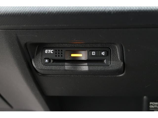 フリード Ｇジャストセレクション　ホンダ認定中古車　ワンオーナー　純正ナビ　フルセグＴＶ　ミュージックサーバー　バックカメラ　ＥＴＣ　ステアリングスイッチ　片側電動スライドドア　ＨＩＤライト　フルオートＡＣ　７人乗り　スマートキー（20枚目）