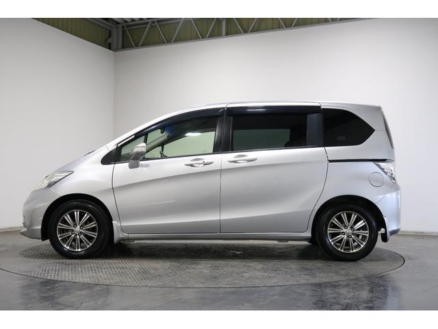 フリード Ｇジャストセレクション　ホンダ認定中古車　ワンオーナー　純正ナビ　フルセグＴＶ　ミュージックサーバー　バックカメラ　ＥＴＣ　ステアリングスイッチ　片側電動スライドドア　ＨＩＤライト　フルオートＡＣ　７人乗り　スマートキー（26枚目）