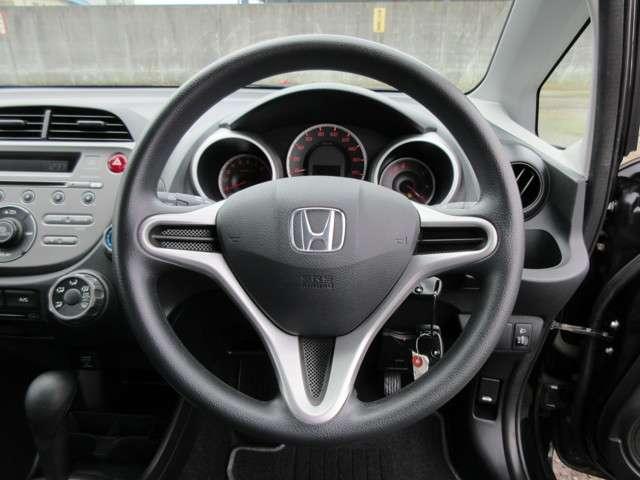 13G 認定中古車 エアコン パワステ 運転席・助手席エアバッグ CDチューナー ETC 電動格納ミラー キーレス 盗難防止装置 ワンオーナー車(9枚目)