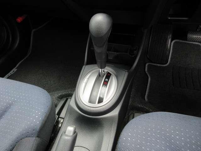 13G 認定中古車 エアコン パワステ 運転席・助手席エアバッグ CDチューナー ETC 電動格納ミラー キーレス 盗難防止装置 ワンオーナー車(12枚目)