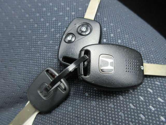 13G 認定中古車 エアコン パワステ 運転席・助手席エアバッグ CDチューナー ETC 電動格納ミラー キーレス 盗難防止装置 ワンオーナー車(20枚目)