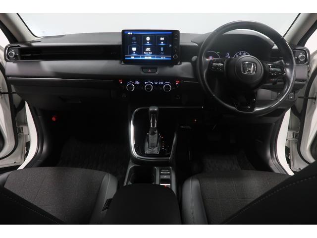 ヴェゼル ｅ：ＨＥＶＺ　４ＷＤ◆ホンダ認定中古車２年保証付１オーナー◆前後ドラレコ◆ナビ◆Ｂｌｕｅｔｏｏｔｈ◆地デジフルセグ◆バックカメラ◆ブラインドモニター◆スマートキー◆シートヒーター◆電動リヤゲート◆ＬＥＤヘッドライト（6枚目）