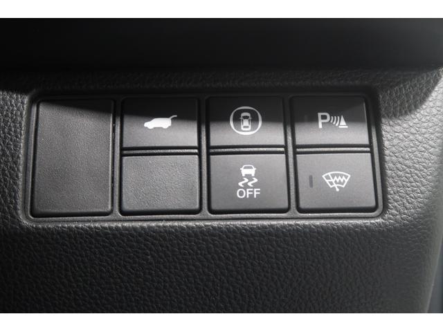 ヴェゼル ｅ：ＨＥＶＺ　４ＷＤ◆ホンダ認定中古車２年保証付１オーナー◆前後ドラレコ◆ナビ◆Ｂｌｕｅｔｏｏｔｈ◆地デジフルセグ◆バックカメラ◆ブラインドモニター◆スマートキー◆シートヒーター◆電動リヤゲート◆ＬＥＤヘッドライト（13枚目）