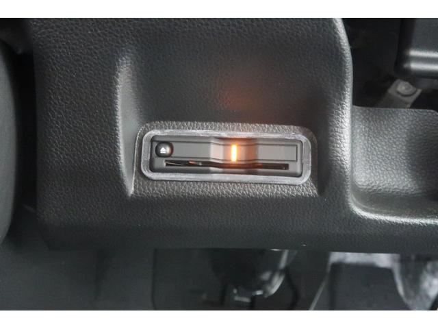 ヴェゼル ｅ：ＨＥＶＺ　４ＷＤ◆ホンダ認定中古車２年保証付１オーナー◆前後ドラレコ◆ナビ◆Ｂｌｕｅｔｏｏｔｈ◆地デジフルセグ◆バックカメラ◆ブラインドモニター◆スマートキー◆シートヒーター◆電動リヤゲート◆ＬＥＤヘッドライト（14枚目）
