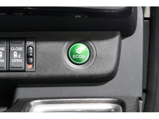 ステップワゴンスパーダ e:HEVスパーダGホンダセンシング ホンダ認定中古車ワンオーナー◆後席モニター◆前後ドラレコ◆ナビ◆Bluetooth◆地デジフルセグ◆バックカメラ◆ETC◆両側パワースライドドア◆スマートキー◆LEDヘッドライト◆衝突被害軽減ブレーキ(17枚目)