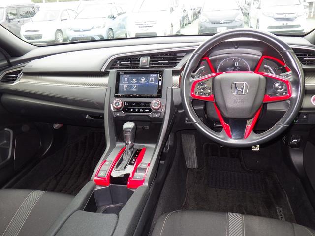 シビック ハッチバックホンダセンシング ホンダ認定中古車ワンオーナー◆前後ドラレコ◆ナビ◆Bluetooth◆USBポート◆地デジフルセグ◆バックカメラ◆ETC車載器◆シートヒーター◆LEDヘッドライト◆追従オートクルーズ◆衝突被害ブレーキ(5枚目)