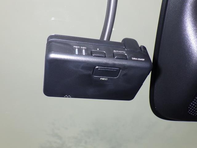 ◆◆『ドライブレコーダー』動画を残すことで万が一の事態に遭遇した時の必須アイテムです！急ブレーキ・急ハンドルが起こった際、自動で記録が上書きされずに保存され、後でＰＣ等で確認出来ます。