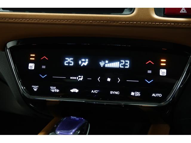 ヴェゼル ハイブリッドＺ　ホンダ認定中古車ワンオーナー／ドラレコ／ナビ／Ｂｌｕｅｔｏｏｔｈ／地デジフルセグ／ＵＳＢポート／バックカメラ／ＥＴＣ車載器／スマートキー／シートヒーター／ＬＥＤヘッドライト／衝突被害軽減ブレーキ／（12枚目）