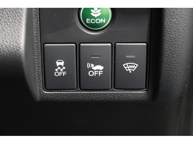 ヴェゼル ハイブリッドＺ　ホンダ認定中古車ワンオーナー／ドラレコ／ナビ／Ｂｌｕｅｔｏｏｔｈ／地デジフルセグ／ＵＳＢポート／バックカメラ／ＥＴＣ車載器／スマートキー／シートヒーター／ＬＥＤヘッドライト／衝突被害軽減ブレーキ／（14枚目）