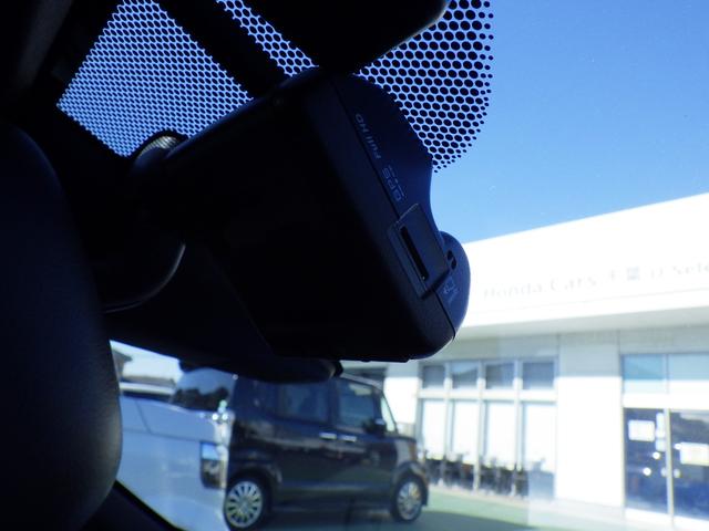 ◆◆『ドライブレコーダー』動画を残すことで万が一の事態に遭遇した時の必須アイテムです！急ブレーキ・急ハンドルが起こった際、自動で記録が上書きされずに保存され、後でＰＣ等で確認出来ます。