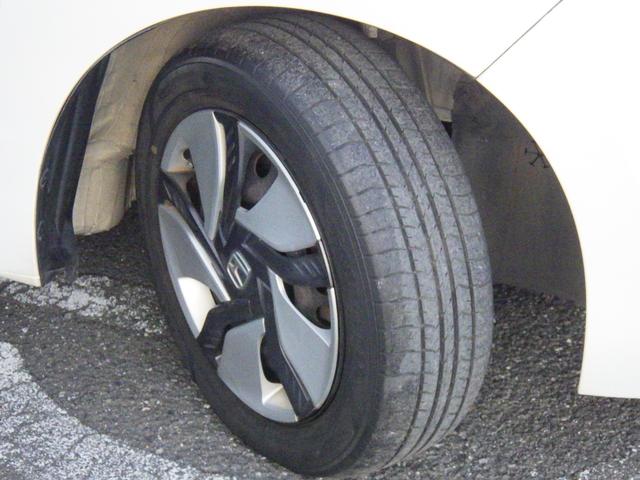 フィットハイブリッド Ｌパッケージ　ホンダ認定中古車ワンオーナー車◆ナビ◆Ｂｌｕｅｔｏｏｔｈ◆ＣＤ◆ＤＶＤ再生◆地デジワンセグＴＶ◆バックカメラ◆ＥＴＣ車載器◆スマートキー◆セキュリティアラーム◆ＬＥＤヘッドライト◆オートリトラミラー◆（19枚目）