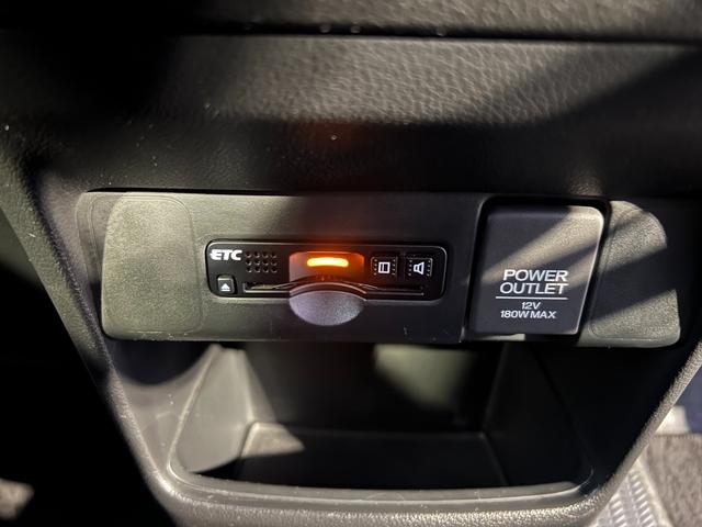 Ｎ－ＢＯＸ Ｇ・Ｌパッケージ　両ＰＳＤ　Ｉ－ＳＴＯＰ　メンテナンスノート　カラーバックモニター　全席ＰＷ　イモビライザー　ナビテレビ　１セグ　サイドエアバック　ＡＡＣ　横滑り防止　スマートキー　ＡＢＳ　ＥＴＣ（8枚目）