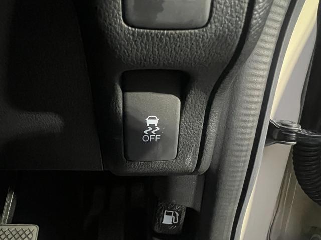 Ｎ－ＢＯＸ Ｇ・Ｌパッケージ　両ＰＳＤ　Ｉ－ＳＴＯＰ　メンテナンスノート　カラーバックモニター　全席ＰＷ　イモビライザー　ナビテレビ　１セグ　サイドエアバック　ＡＡＣ　横滑り防止　スマートキー　ＡＢＳ　ＥＴＣ（9枚目）